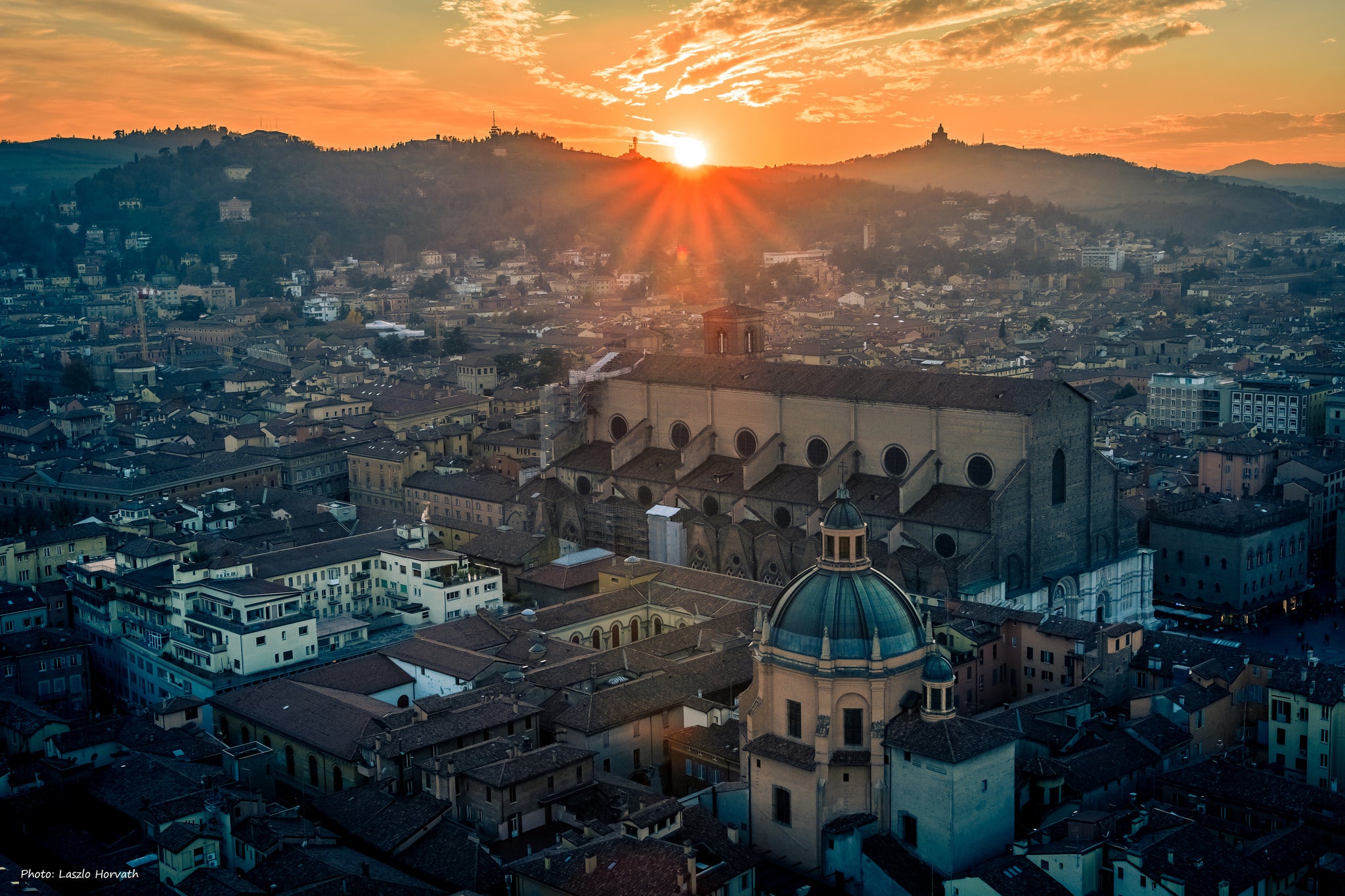 Exploring Bologna, Italy: Top Attractions, Must-Do Activities, and Local Culture Tips