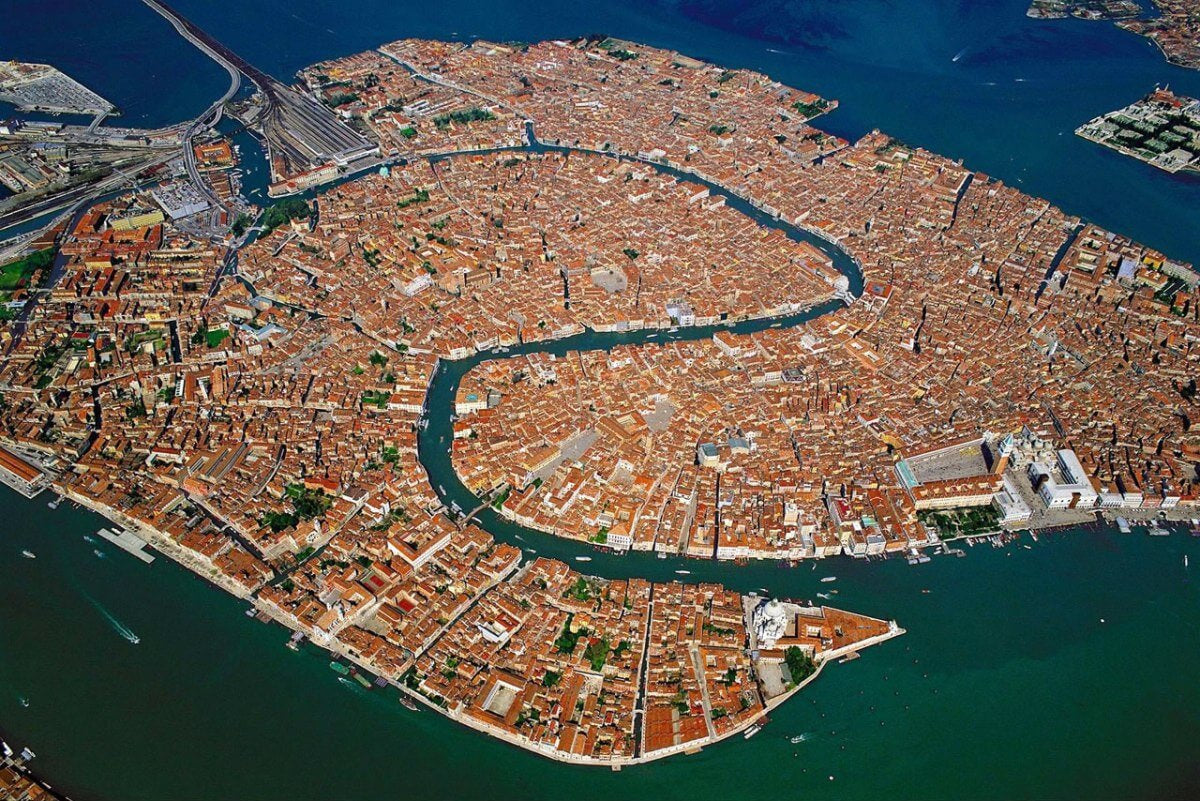 Discovering Venice: Culture, History, and the City’s Unique Layout