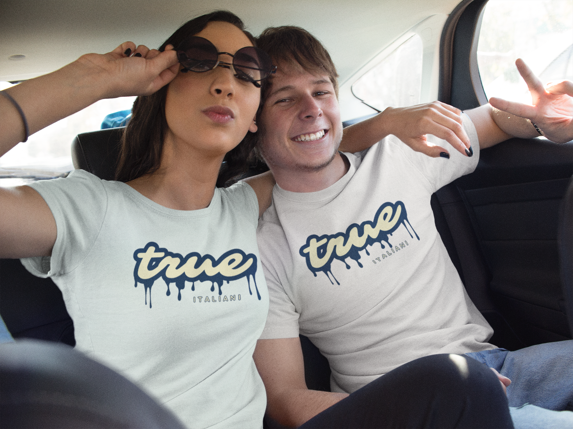 Il Blue E Il Crema Unisex Drip Tee